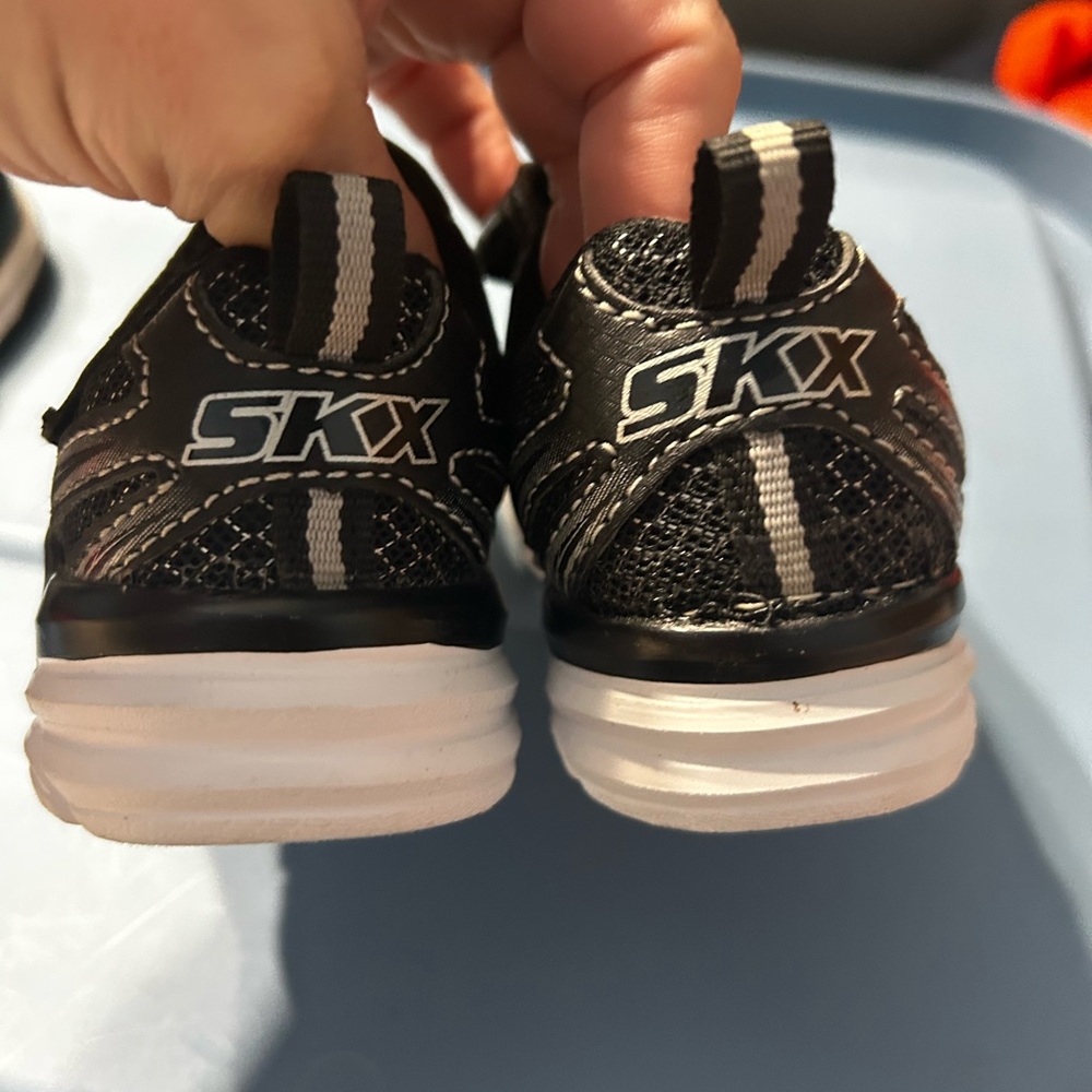 Braylon Sketchers Used Toddler Shoes Size 5~Very Good Condition! - Picture 5 of 5